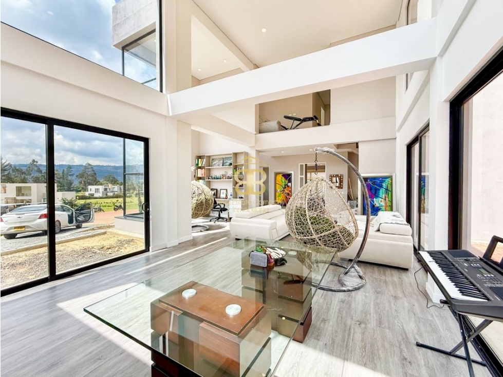 CASA EN VENTA EN SOPO