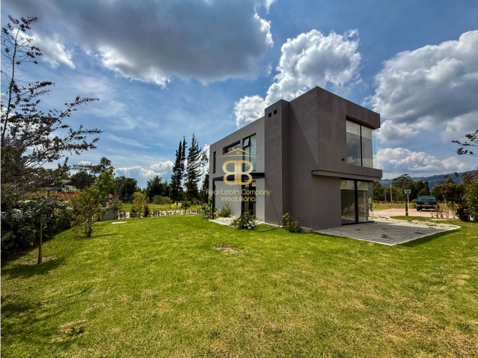 CASA EN VENTA EN SOPO