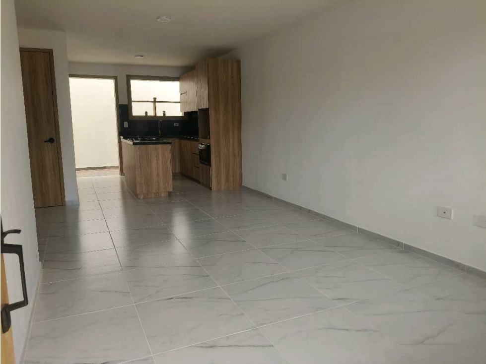 CASA EN VENTA EN UNIDAD ABIERTA LA CEJA CERCA AL CC VIVA — foto 4