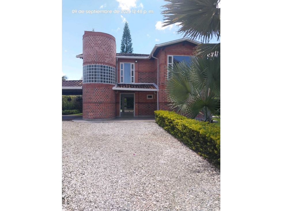 Casa en venta en unidad cerrrada llanogrande por la amalita