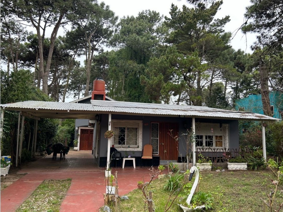 CASA EN VENTA EN VALERIA DEL MAR - PERMUTA POR DEPTO EN AVELLANEDA