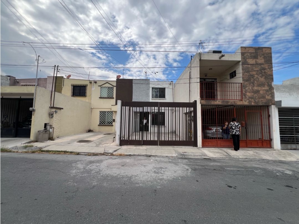 CASA EN VENTA EN VALLE DE LAS CUMBRES MONTERREY