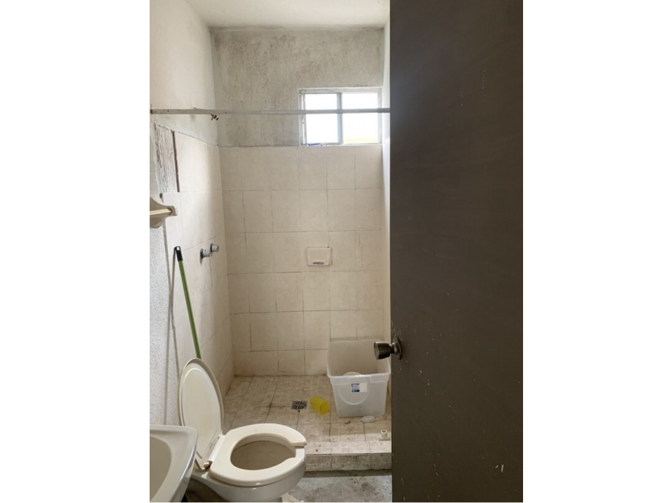 Casa en Venta en Valle del Roble, Cadereyta Lista para Habitar — foto 3
