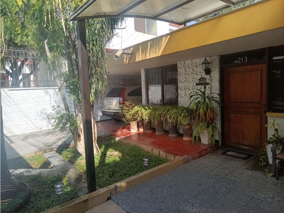 Casa en venta en Vista Hermosa para remodelar de un piso en Monterrey — foto 3