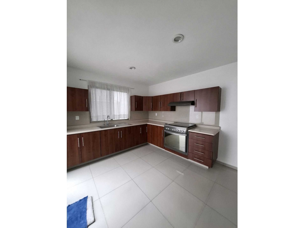 CASA EN VENTA EN VISTAS ALTOZANO MORELIA — foto 2