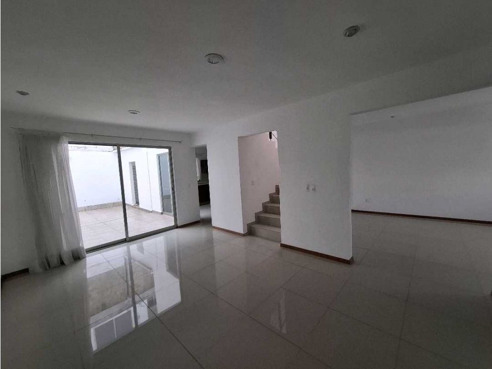 CASA EN VENTA EN VISTAS ALTOZANO MORELIA — foto 3