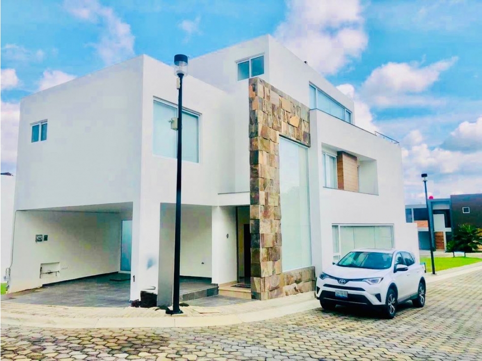 Casa en venta en esquina en zona Azul, Lomas de Angelopolis — foto 2