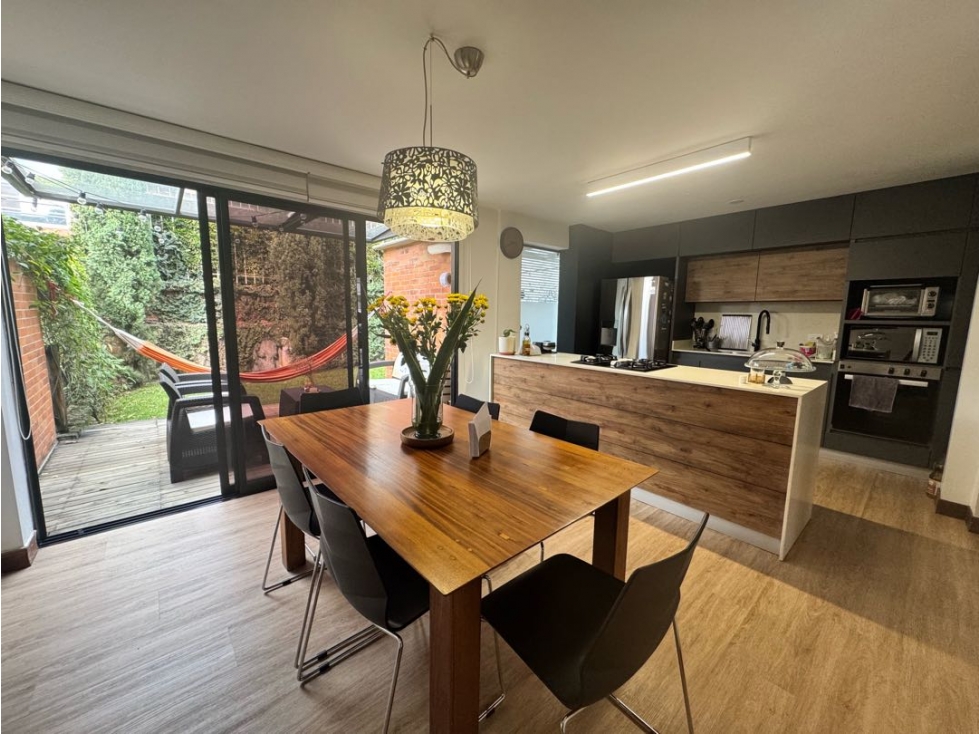 CASA EN VENTA ENVIGADO ~ SECTOR ABADIA