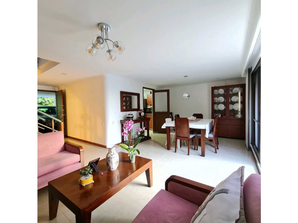 Casa en venta Envigado, Loma de Benedictinos.