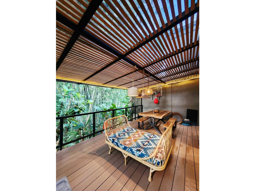 CASA EN VENTA, ENVIGADO, LOMA DEL ESMERALDAL.