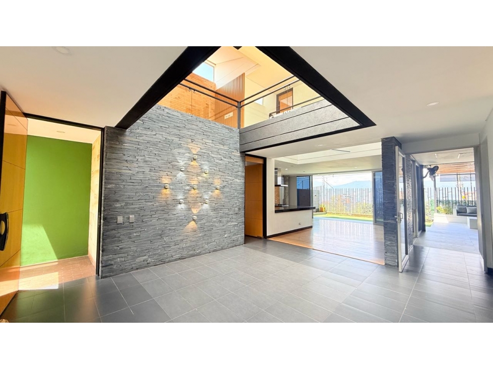 Casa en venta, Envigado, muy cerca al colegio Montesori — foto 5