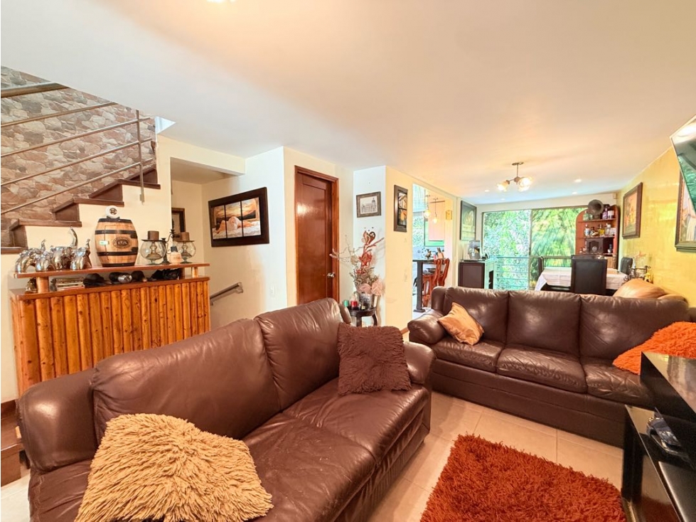 Casa en Venta, Envigado Sector Cumbres — foto 2