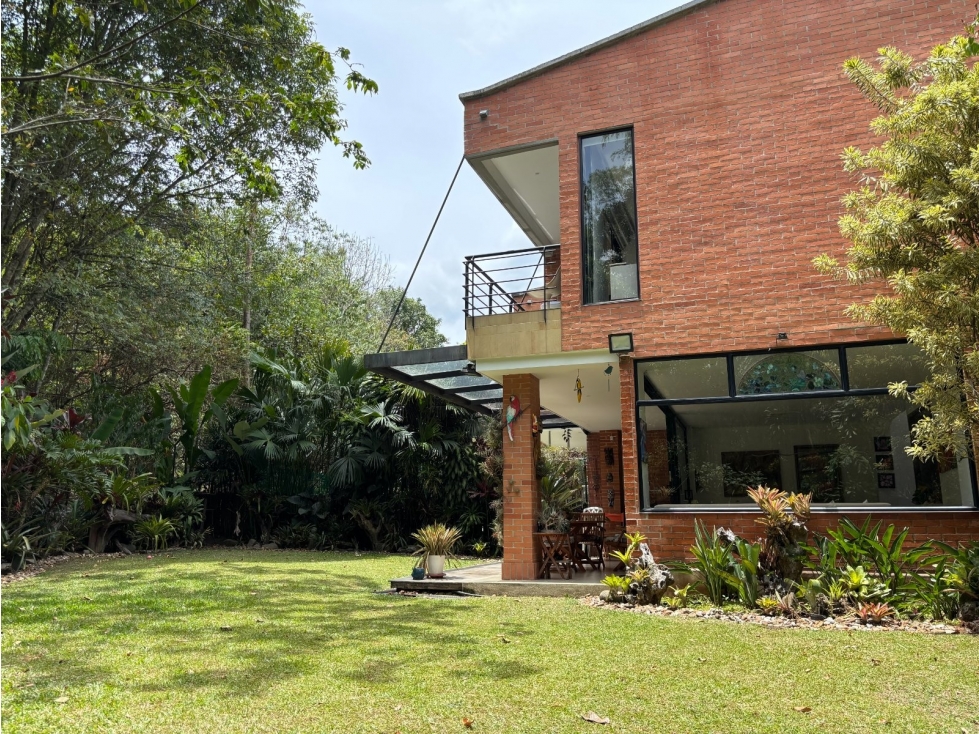 Casa en Venta Envigado sector La Calleja