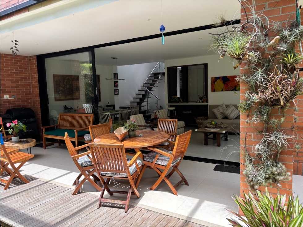Casa en Venta Envigado sector La Calleja — foto 2