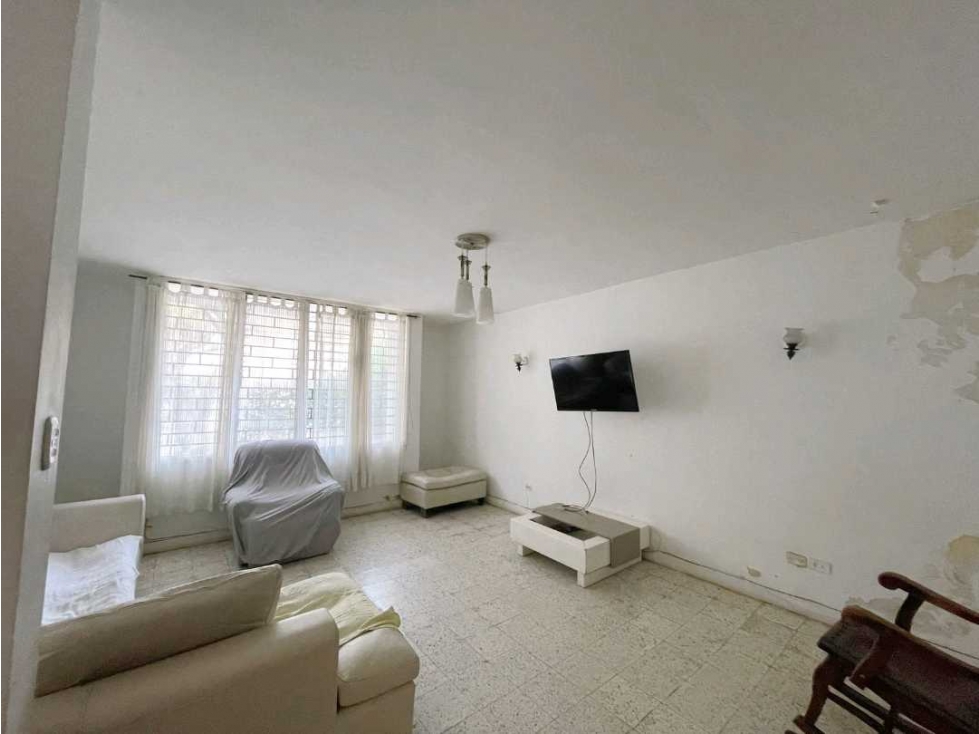 Casa en venta - Espaciosa, Funcional y con potencial de inversión — foto 2