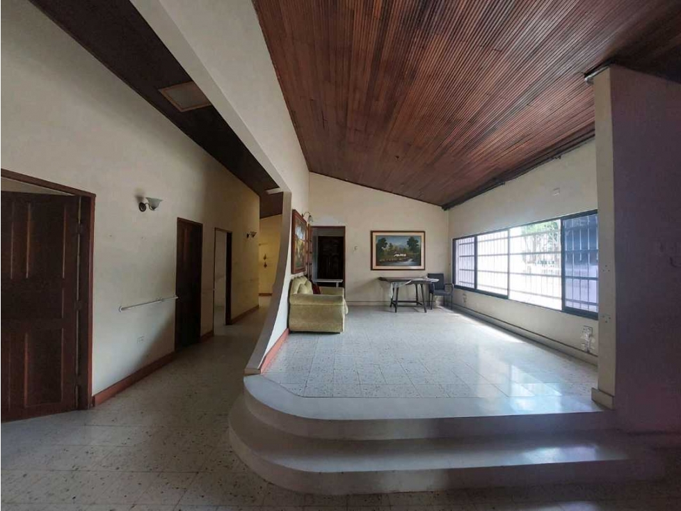 CASA EN VENTA ESQUINERA FRENTE AL PARQUE EN LA CASTELLANA MONTERIA