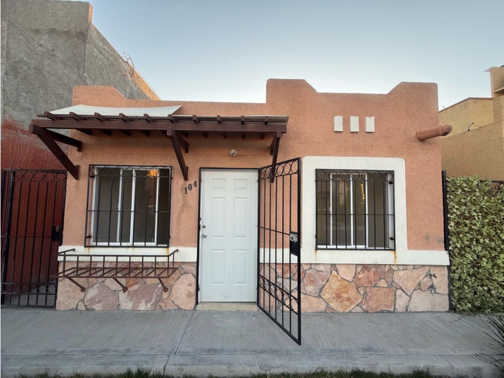 CASA EN VENTA FRACC. REAL NAVARRA - 1