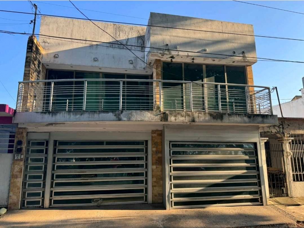 Casa en Venta Fraccionamiento Tulipanes. (Para Darle Mantenimiento)