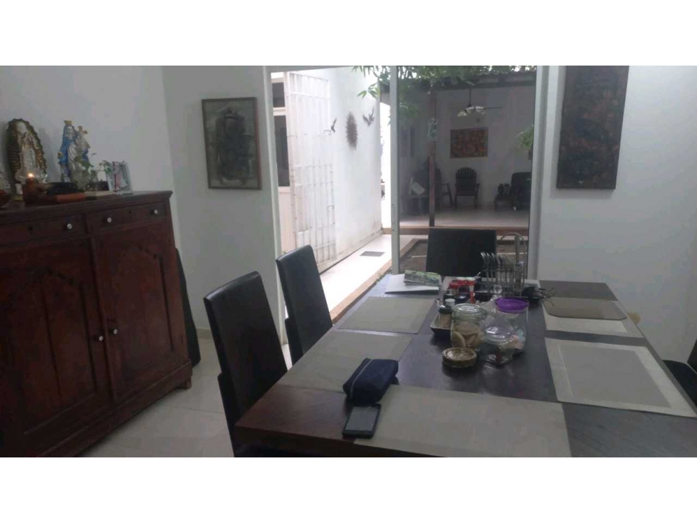 CASA EN VENTA FRENTE AL PARQUE DE LOS SUEÑOS — foto 2