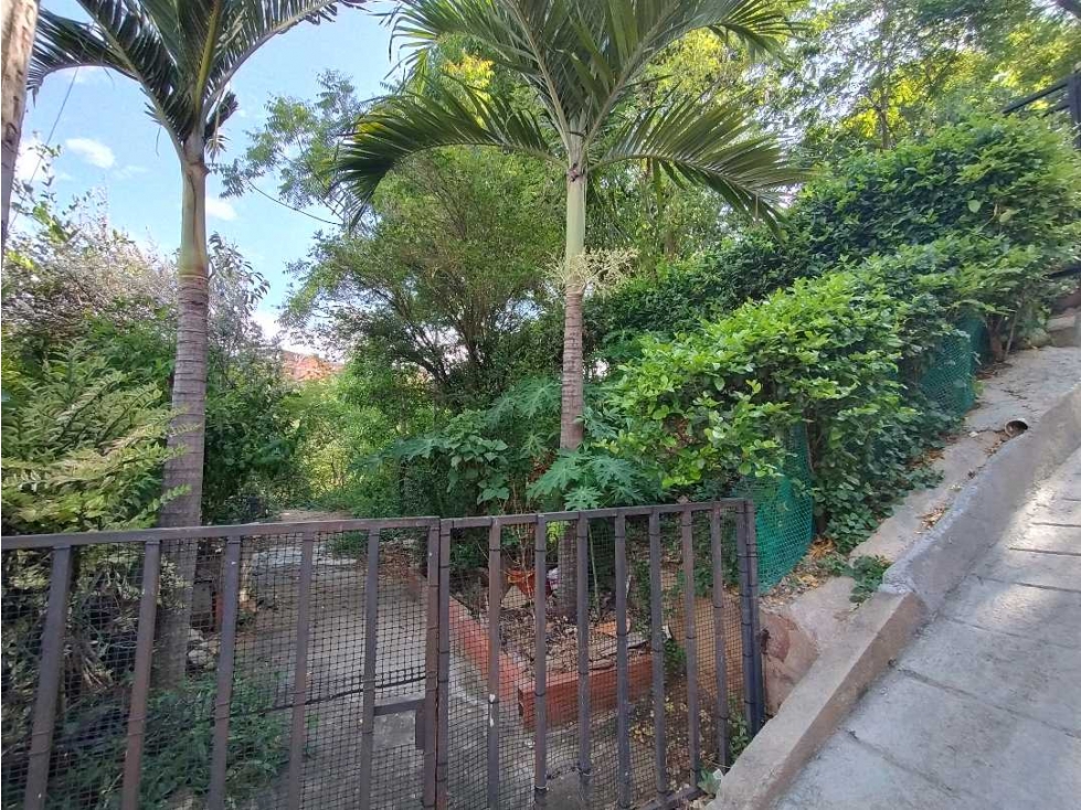 CASA EN VENTA ( 2 APTOS) EN BALCONES DE ALEJANDRIA/GIRON - 3