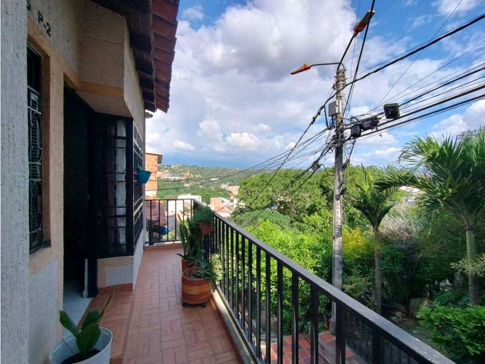 CASA EN VENTA ( 2 APTOS) EN BALCONES DE ALEJANDRIA/GIRON - 5