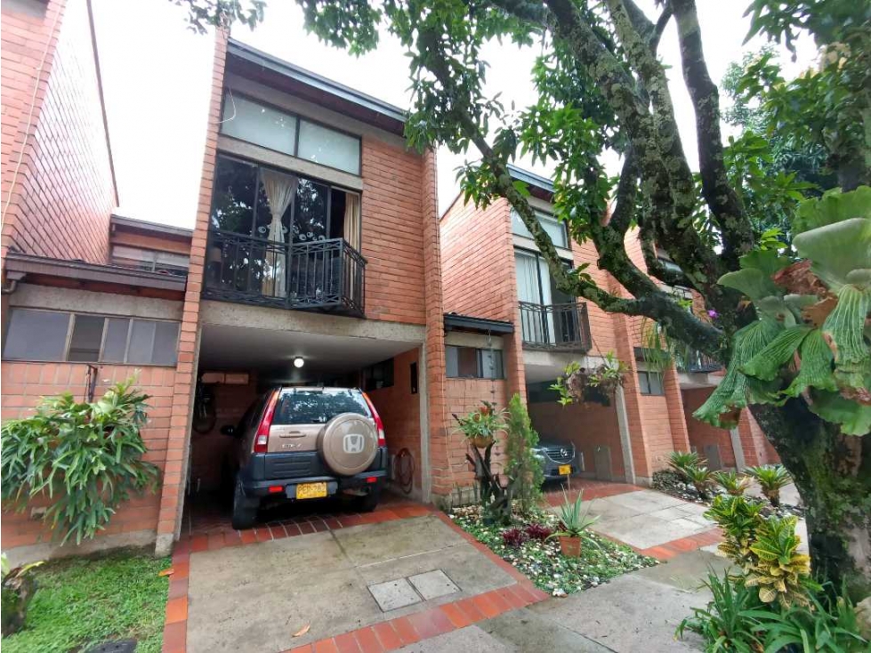 Casa En Arriendo, La Abadía - Envigado