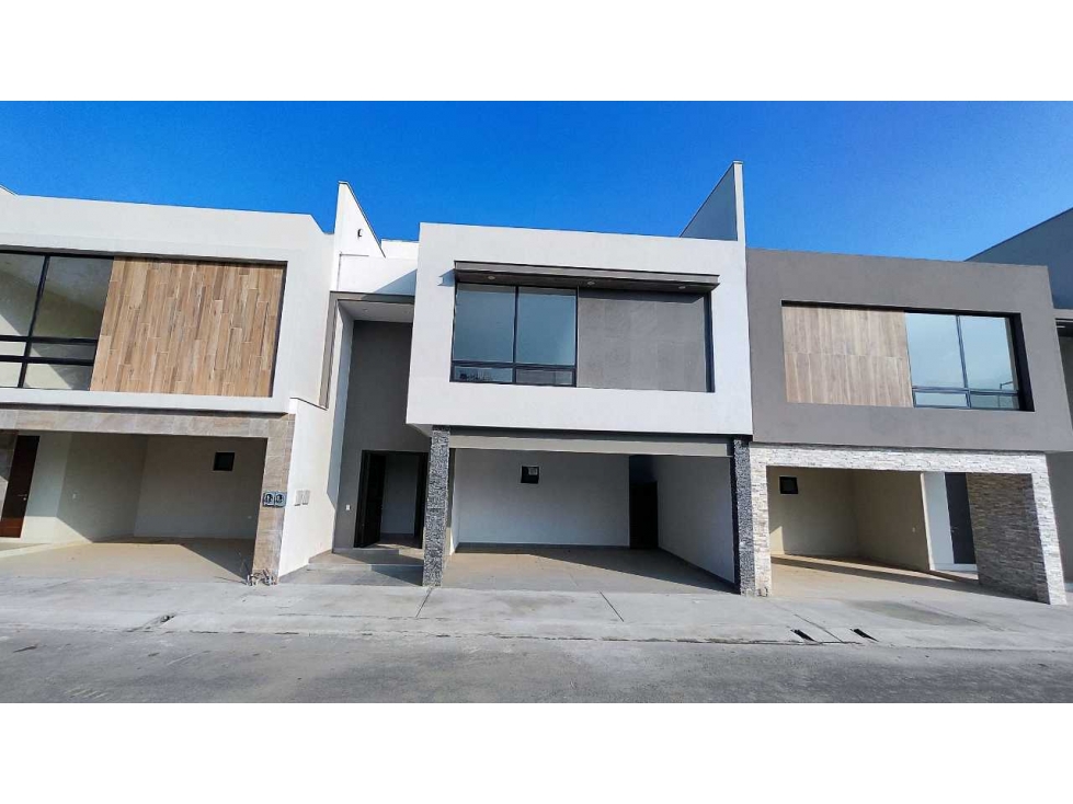 Casa en Venta Las Esmeraldas Residencial Carretera Nacional — foto 2