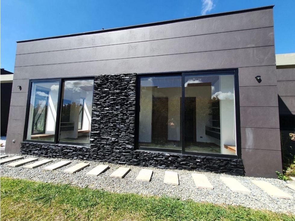 Casa en Venta Llano Grande con Lago