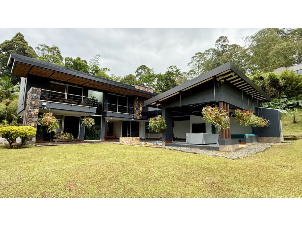 Casa en venta, Loma de Escobero - Envigado