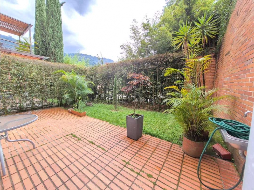 Casa en VENTA. LOMA DEL ESMERALDAL PARTE ALTA. 2 niveles y subnivel — foto 6