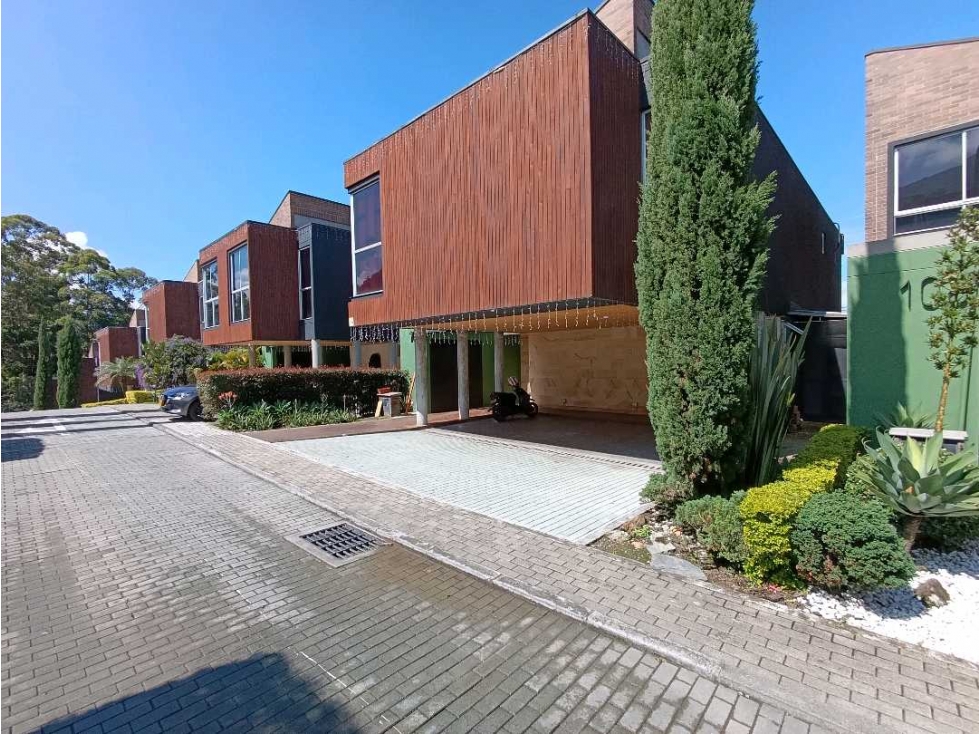 Casa En Venta, Loma El Atravesado - Envigado