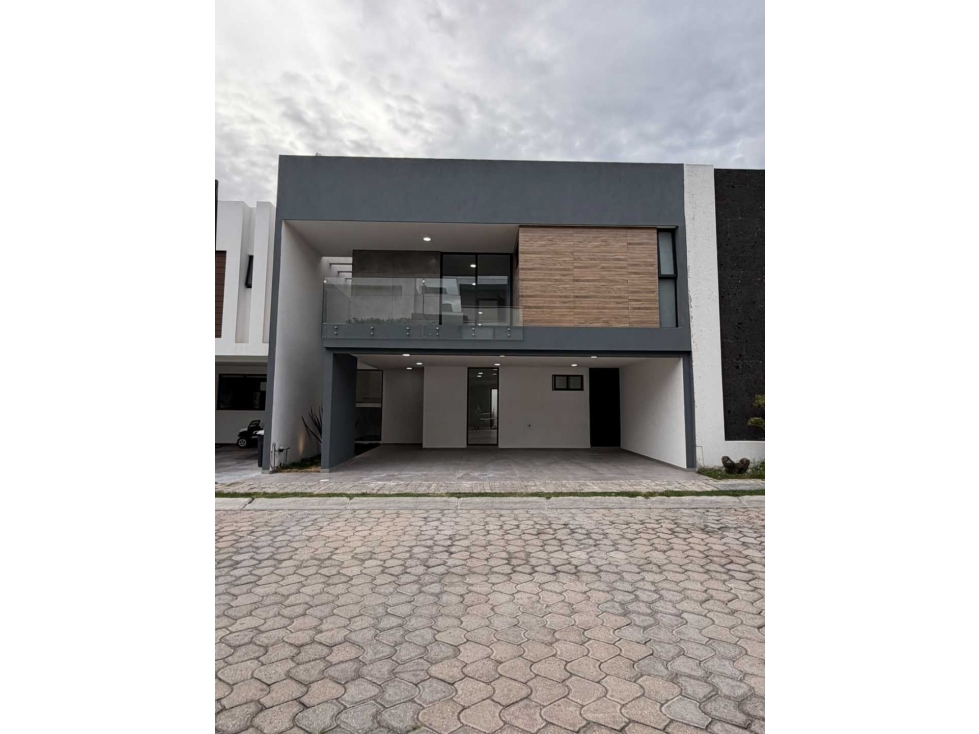 CASA EN VENTA LOMAS ANGELOPOLIS PARQUE ZACATECAS