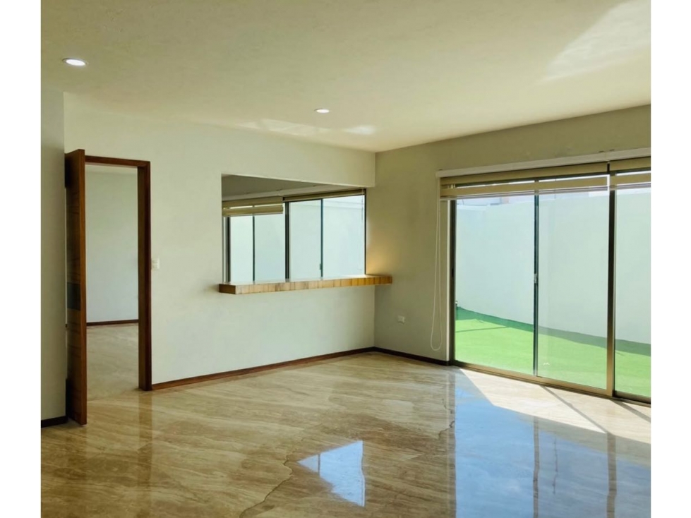 Casa en venta. Lomas de Angelopolis 1 con 5 recámaras! — foto 2
