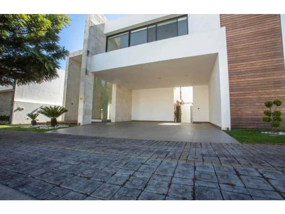 CASA EN VENTA LOMAS DE ANGELOPÓLIS CLUSTER 777 - 1