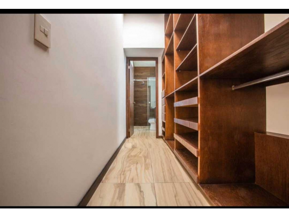 CASA EN VENTA LOMAS DE ANGELOPÓLIS CLUSTER 777 - 3