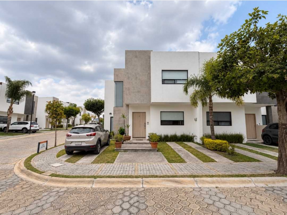 CASA EN VENTA LOMAS DE ANGELOPOLIS CLUSTER AGUASCALIENTES - 2