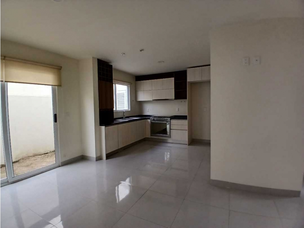 CASA EN VENTA LOMAS DE ANGELOPOLIS CLUSTER TESALIA 3 REC — foto 4