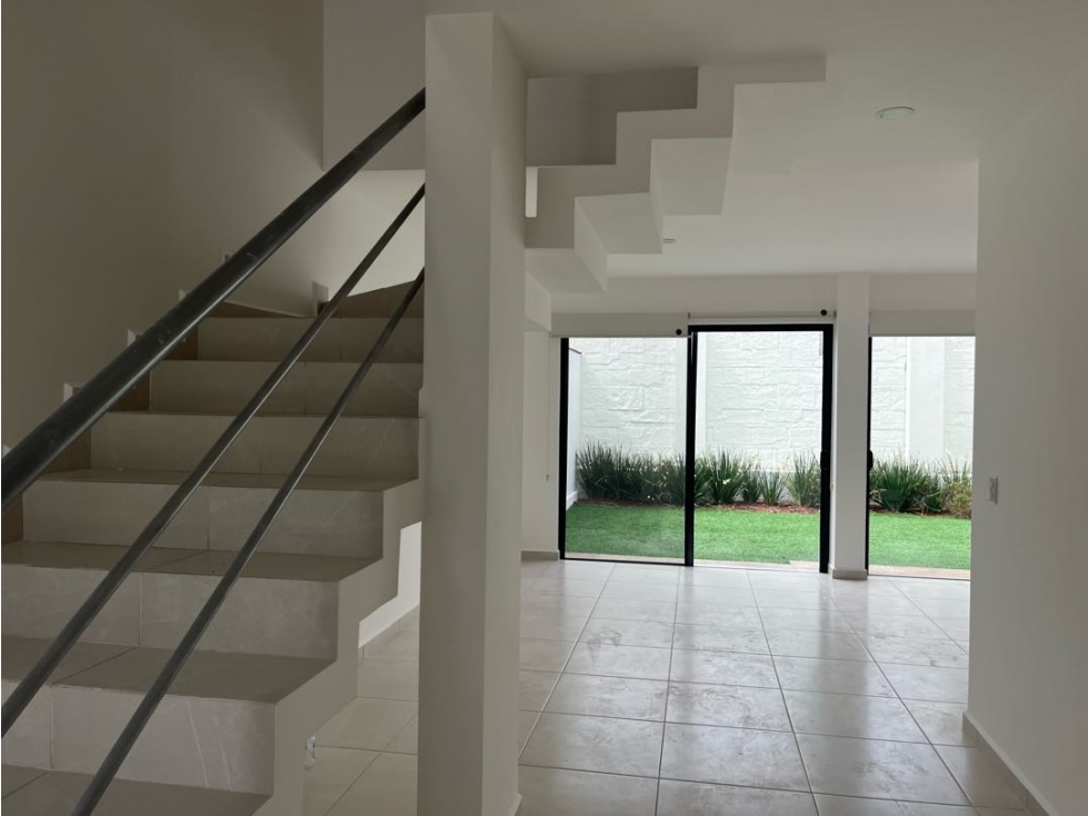 Casa en venta Lomas de Angelópolis con jardin — foto 2