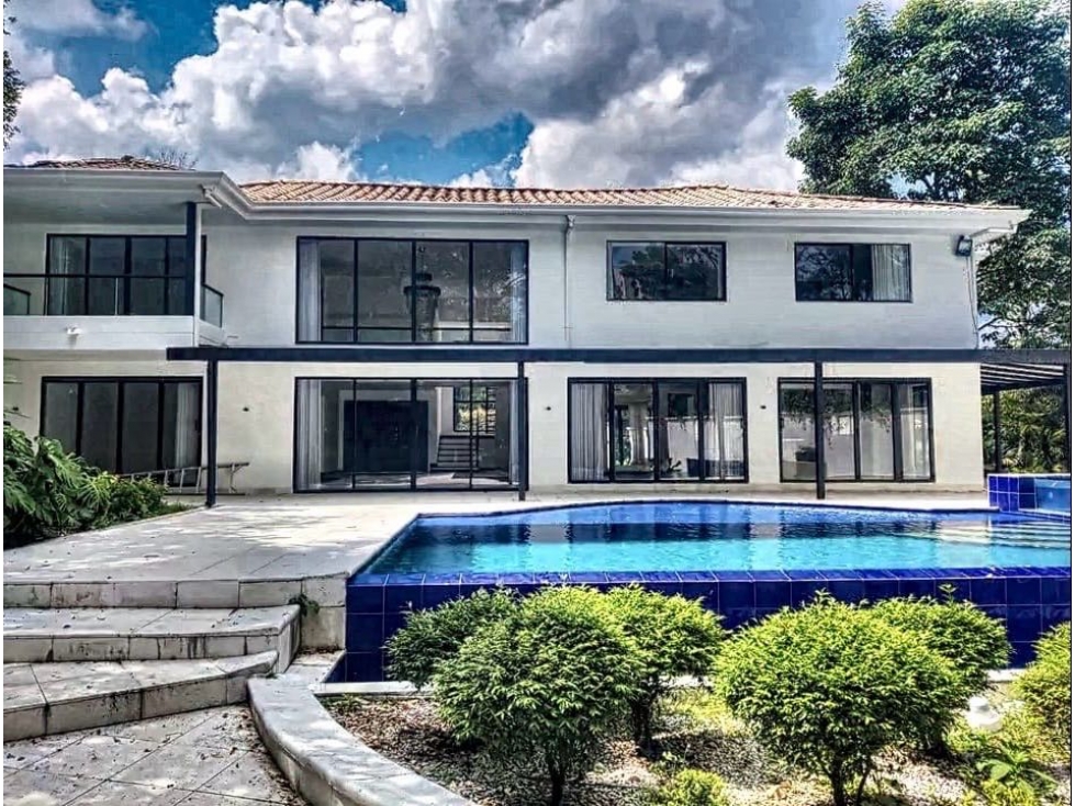 CASA EN VENTA. MEDELLIN. POBLADO — foto 3