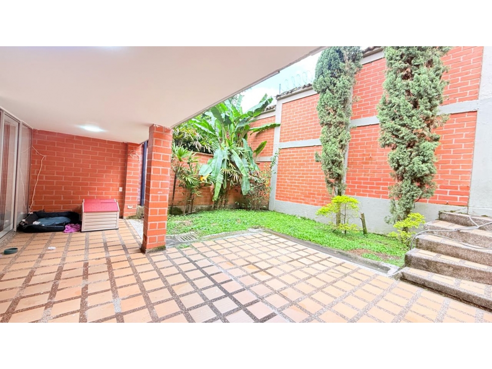 Bajo de Precio Casa en Venta, Medellín Sector San Lucas — foto 4
