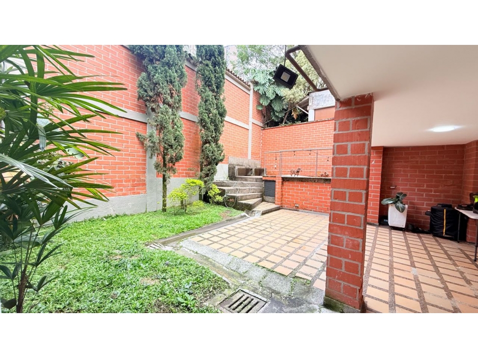 Bajo de Precio Casa en Venta, Medellín Sector San Lucas — foto 5