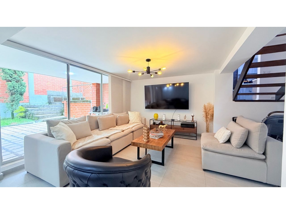 Bajo de Precio Casa en Venta, Medellín Sector San Lucas — foto 2