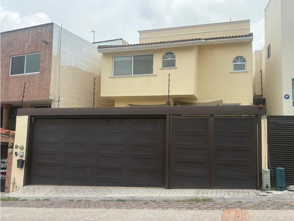 CASA EN VENTA MILENIO III