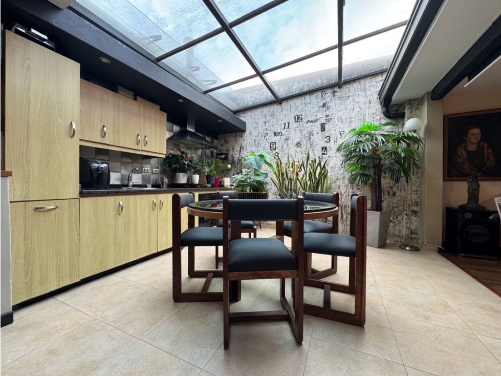 Casa en venta moderna en Envigado Sector Loma el Escobero parte baja