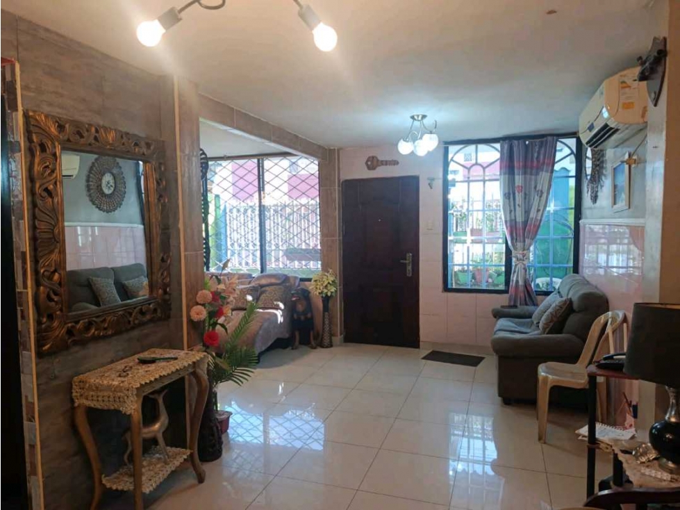 CASA EN VENTA MUCHO LOTE 2 / URBANIZACIÓN VICTORIA DEL RÍO — foto 5