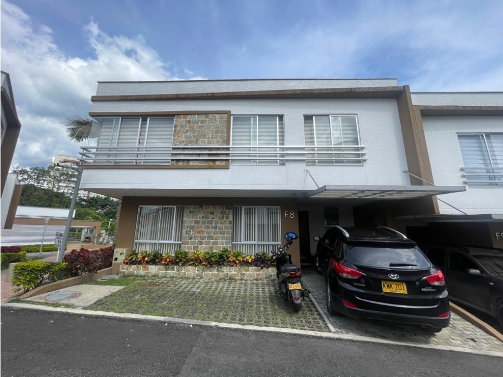 Casa en venta norte de armenia av 19/ constructora CAMU