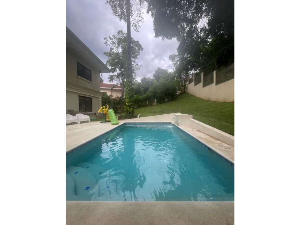 Venta de casa en Clayton - Sendero de camino de cruces — foto 3