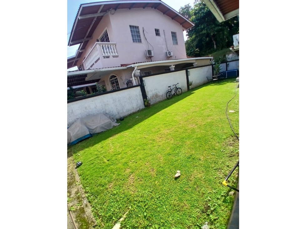 CASA EN VENTA O ALQUILER EN VILLA LUCRE — foto 2