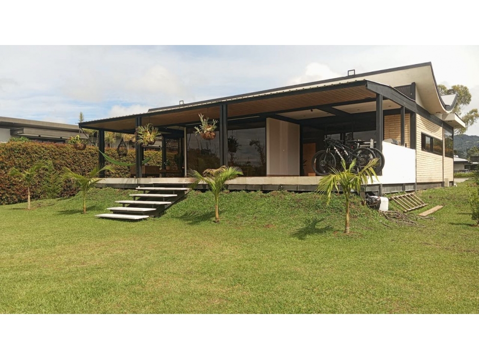 Casa en venta o alquiler llanogrande