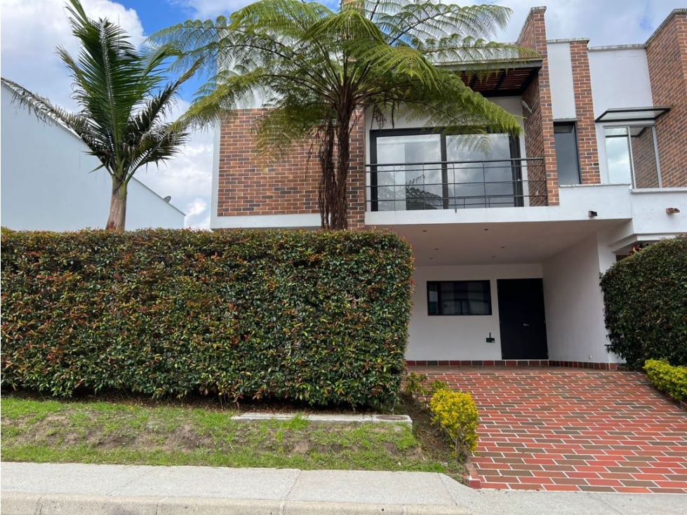 Casa en venta o arriendo en el retiro